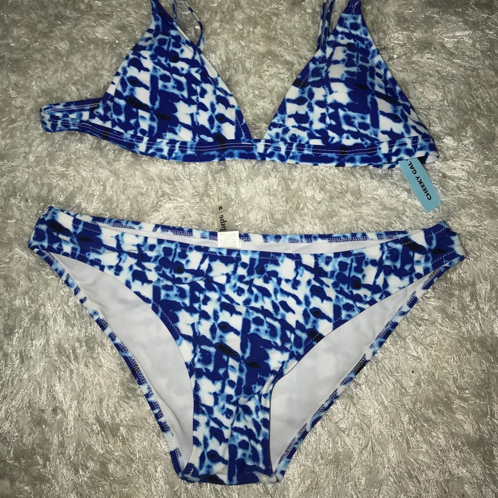 Never worn/New with Tags
